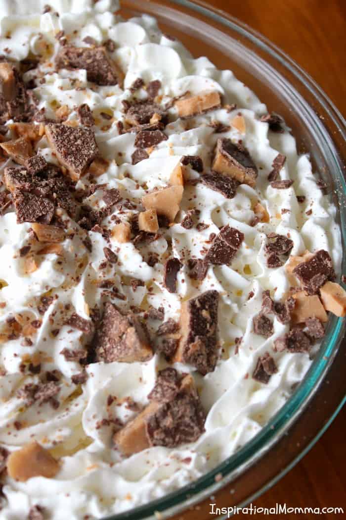 With 4 ingredients, this Heath & Vanilla Pudding Dessert is simple and refreshing. Cool and sweet to the taste, the Heath crunch brings it all together.