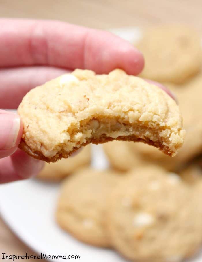 These Banana Cream Pie Pudding Cookies have the fresh taste of bananas and are so soft and chewy!
