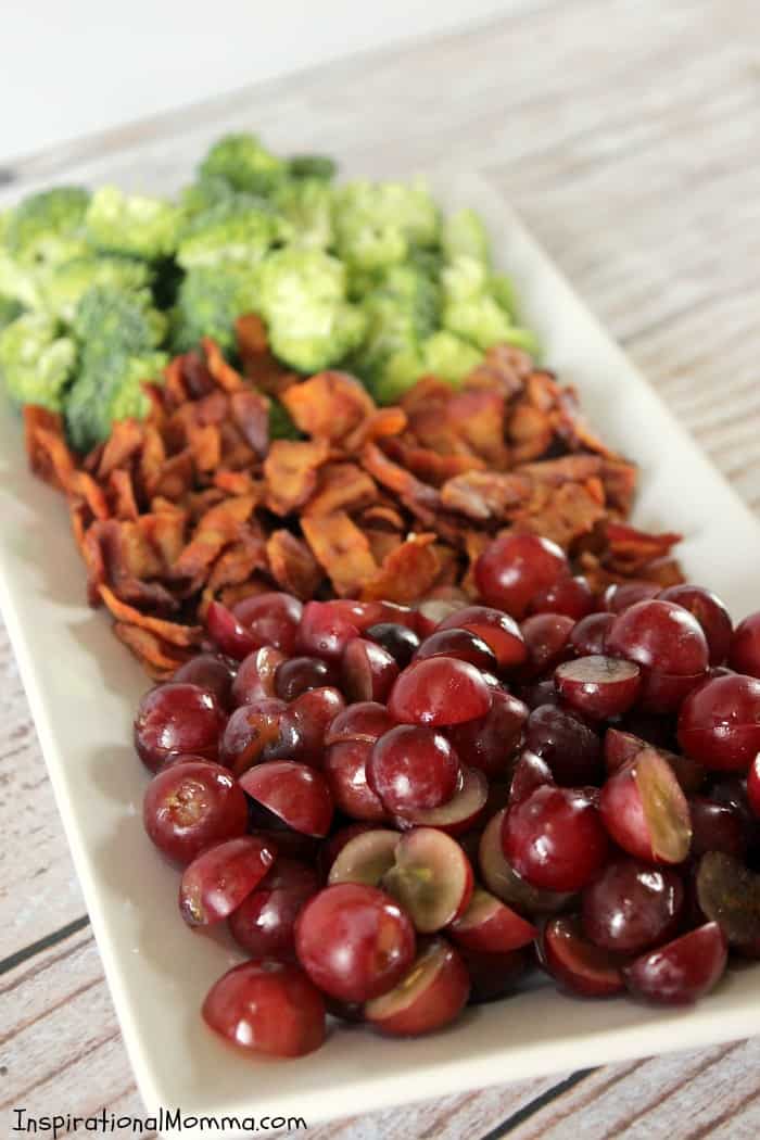 This Creamy Bacon & Broccoli Pasta is the perfect addition to any meal. Fresh, crunchy, and sweet! #TimelessPizza #CollectiveBias
