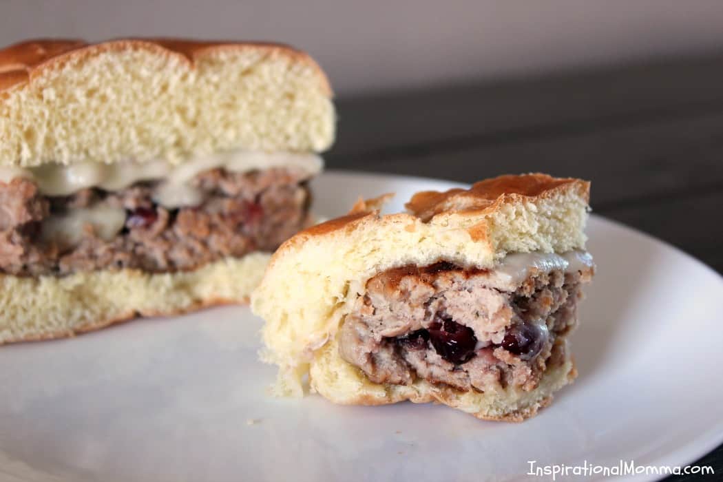 Cranberry & Mozzarella Stuffed Turkey Burgers are bursting with flavors and will definitely satisfy your appetite! Healthy and delicious!
