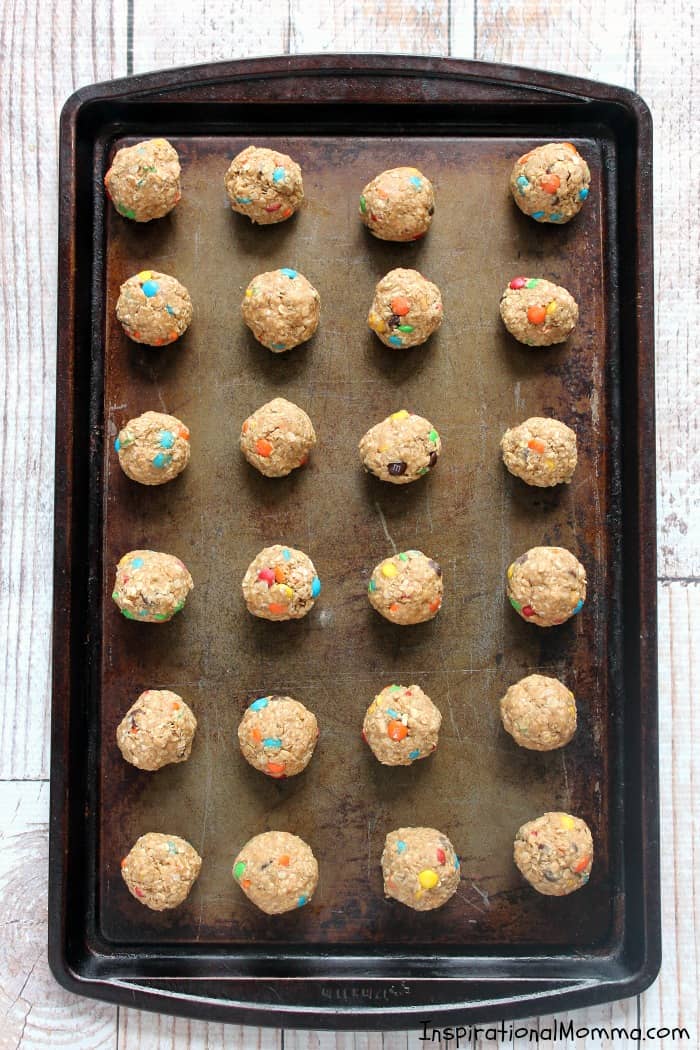 These No-Bake Easy Energy Bites are packed with flavor and just what you need to curb your cravings and boost your energy! Healthy and delicious!