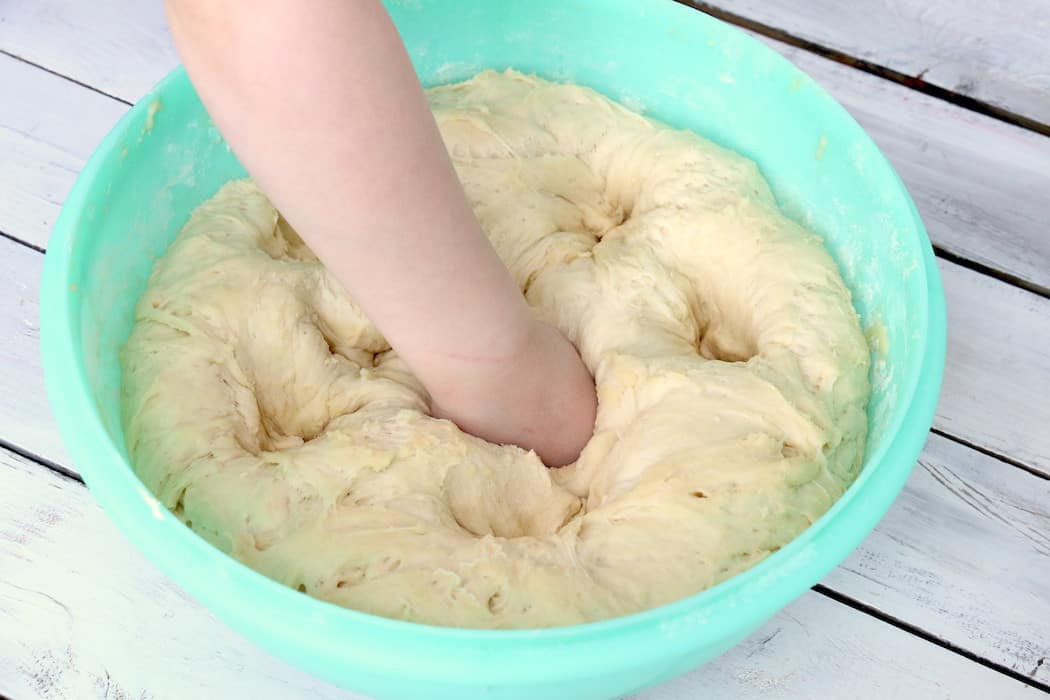 This Homemade Potato Donut Recipe makes soft, fluffy delicious donuts. Glazed with sweet icing, they are irresistible and absolutely addictive! #inspirationalmomma #homemadepotatodonutrecipe #donutrecipe #homemadedonuts #doughnuts #icing #homemadedoughnuts #homemade #deepfried